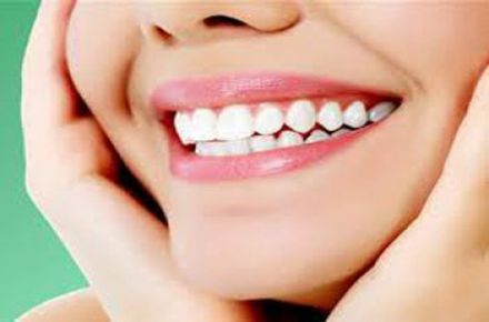 متخصص دندانپزشکی ترمیمی و زیبایی | بهترین کلینیک تخصصی دندانپزشکی تهران - 1