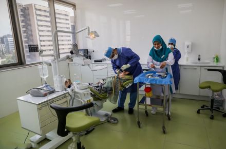 دکتر سیدفرشاد فیروزآبادی دندانپزشکان - 1