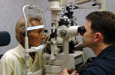 دکتر محسن رحمتی کامل متخصص چشم پزشک - 1