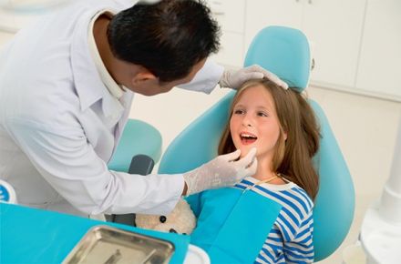 دکتر علی لولاور دندانپزشکان - 1
